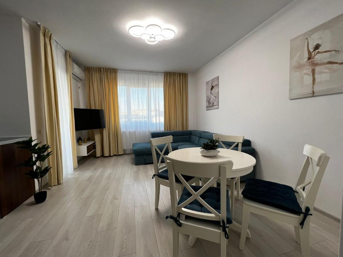 Urban Apartments And Studios - City Center Iasi Exterior photo